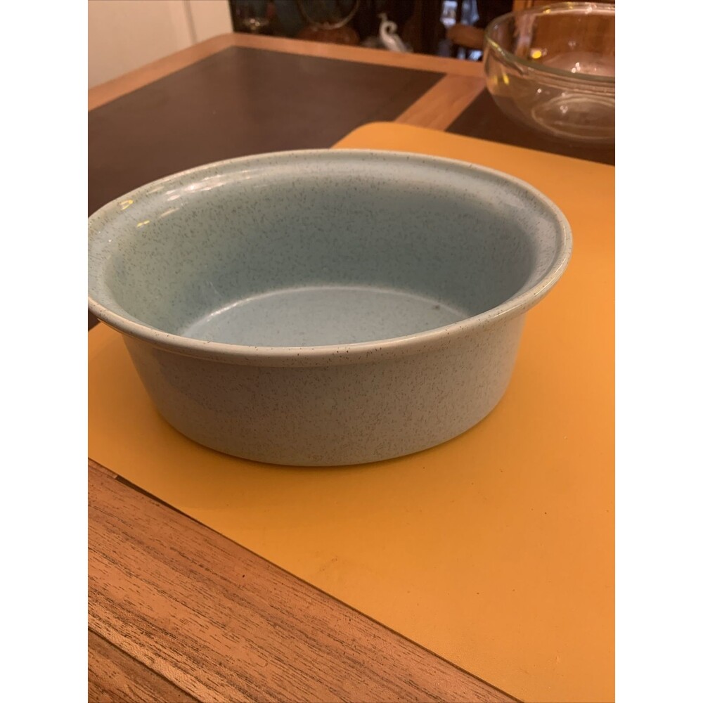 Vintage Bauer Casserole Bowl (MT-3)
